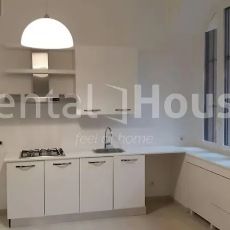 Loft Open Indipendente All'interno Di Un Cortile Апартаменты