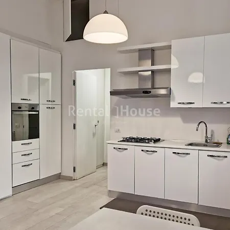 Loft Open Indipendente All'interno Di Un Cortile Апартаменты